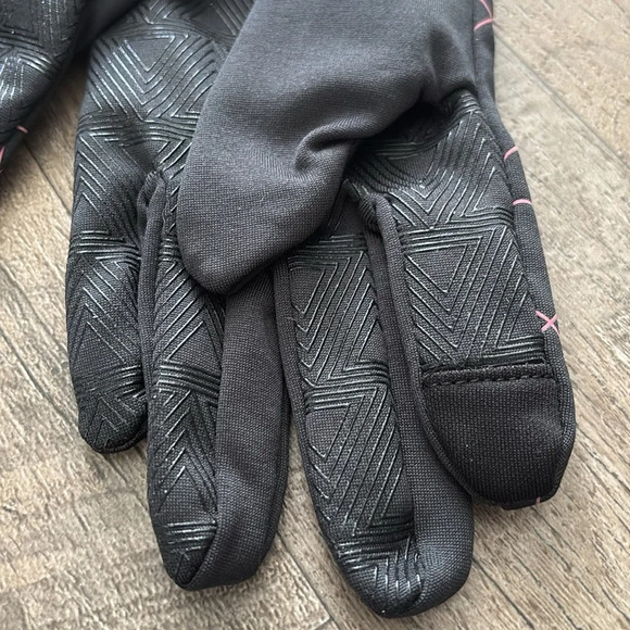 Arctic Barrier Touchscreen compatible gloves, reflective trim,nonslip palm - Picture 3 of 5